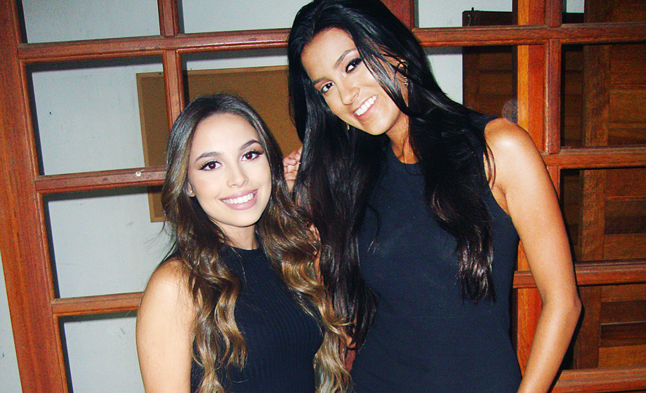 Ana Laura Soares (grande maquiladora) e Giovana Poppi (ex-Miss Franca)